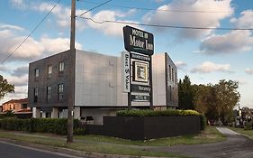 Motel 10